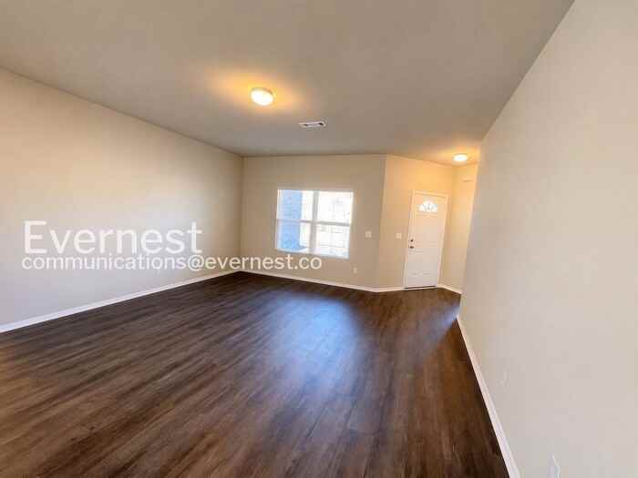 1949 Auburn Hills Dr - Photo 3 of 17