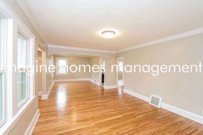 5316 Chicago Ave - Photo 3 of 16