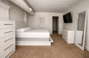 featured image of 4126 Erie St