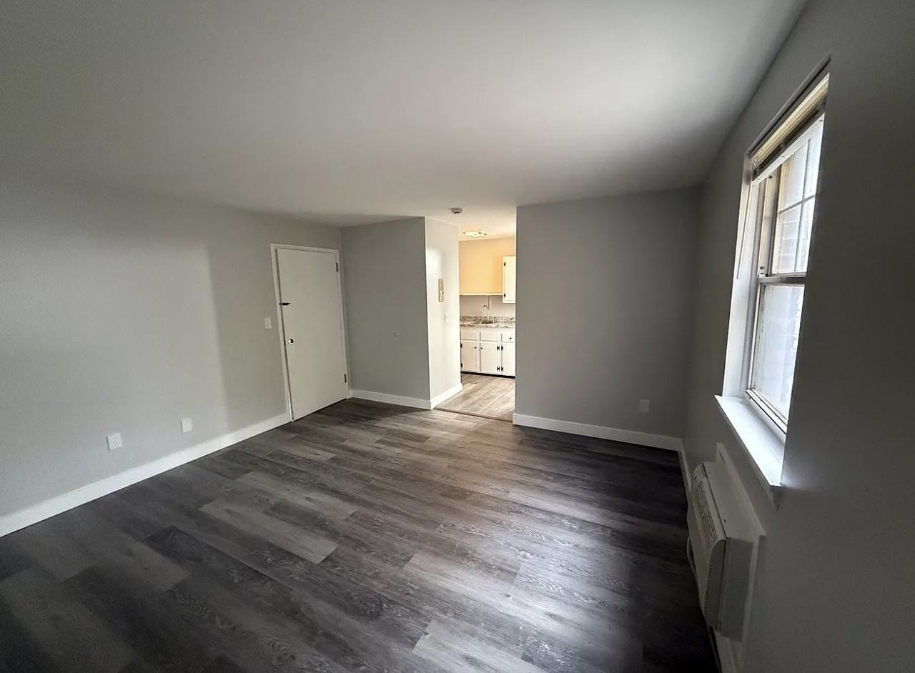 745 Main Street - Photo 3 of 11