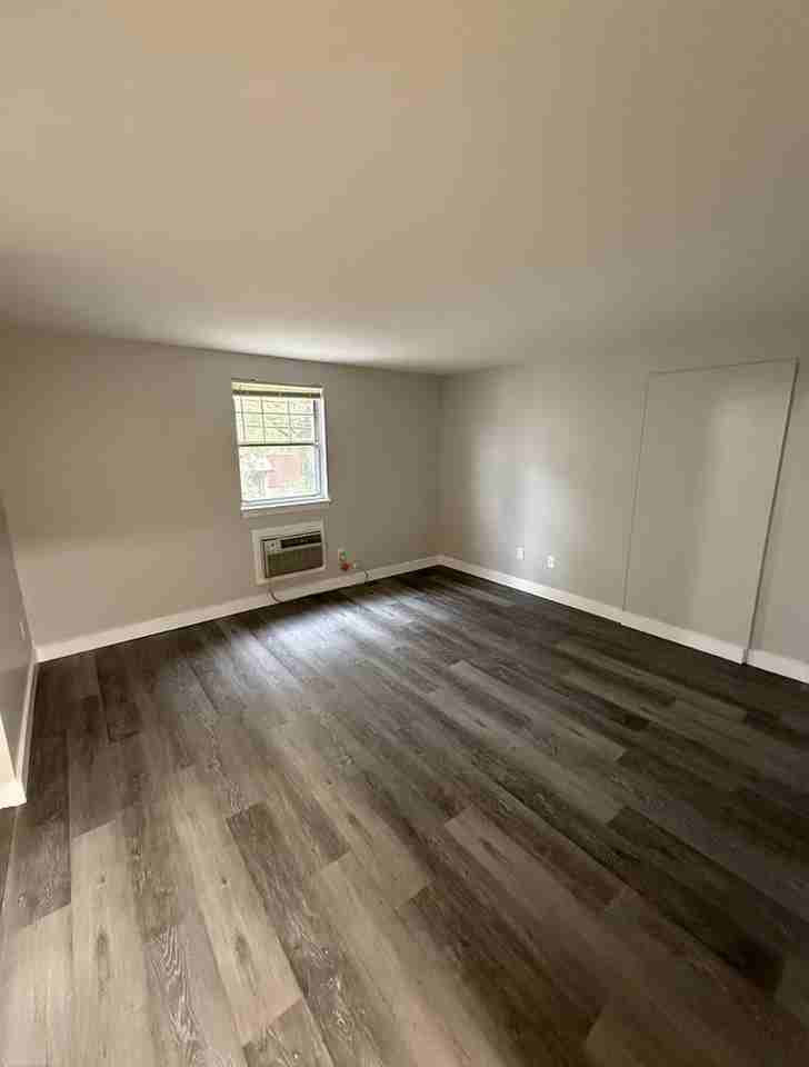 745 Main Street - Photo 4 of 11