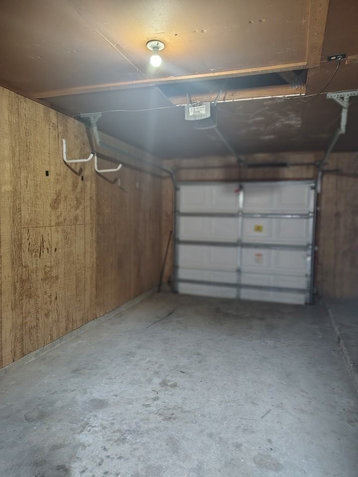 49 Glenbrook Dr #B - Photo 2 of 7