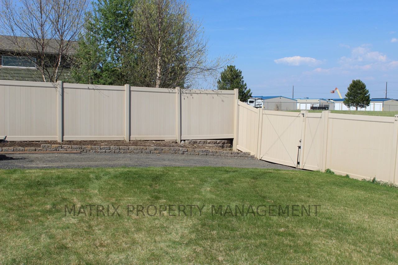 1258 N Ewell Ct #NA - Photo 4 of 14