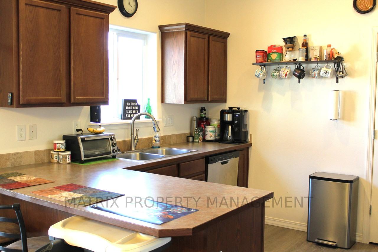1258 N Ewell Ct #NA - Photo 7 of 14