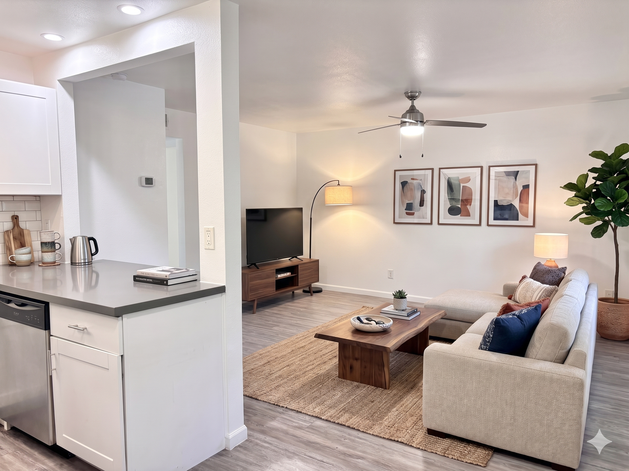 137 E Coronado Rd #26 - Photo 5 of 13