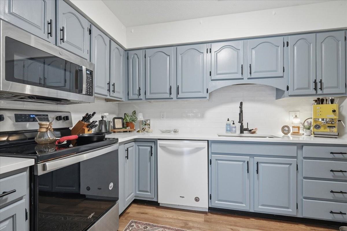 8611 Old Carriage Ct #8611 - Photo 4 of 41