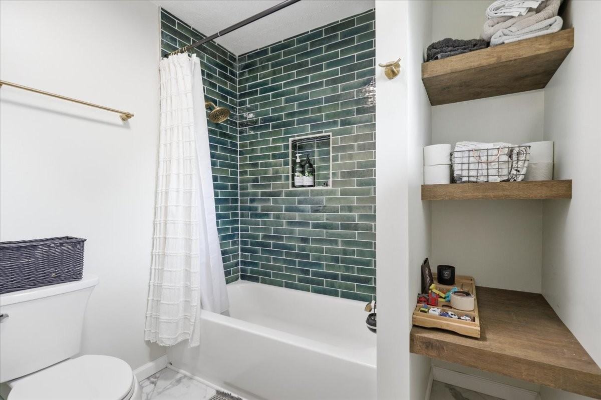 8611 Old Carriage Ct #8611 - Photo 7 of 41