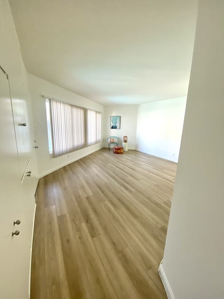 5816 S Pacific Coast Hwy #2 - Photo 4 of 13