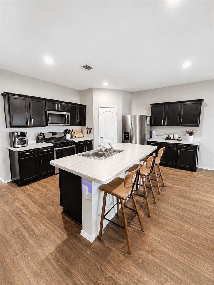 5230 Misty Iris Cir #NA - Photo 2 of 24