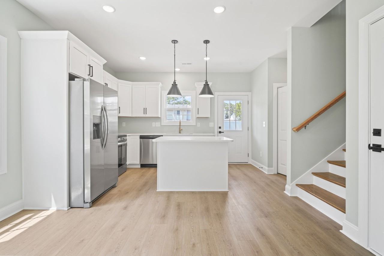 6703 Bryant St #A - Photo 7 of 35