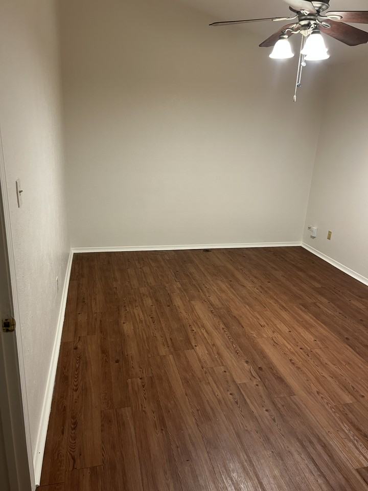429 Dollins St - Photo 6 of 12