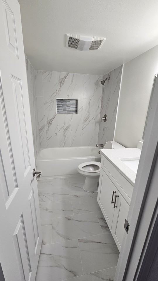 3838 Pontchartrain Dr #A203 - Photo 3 of 11
