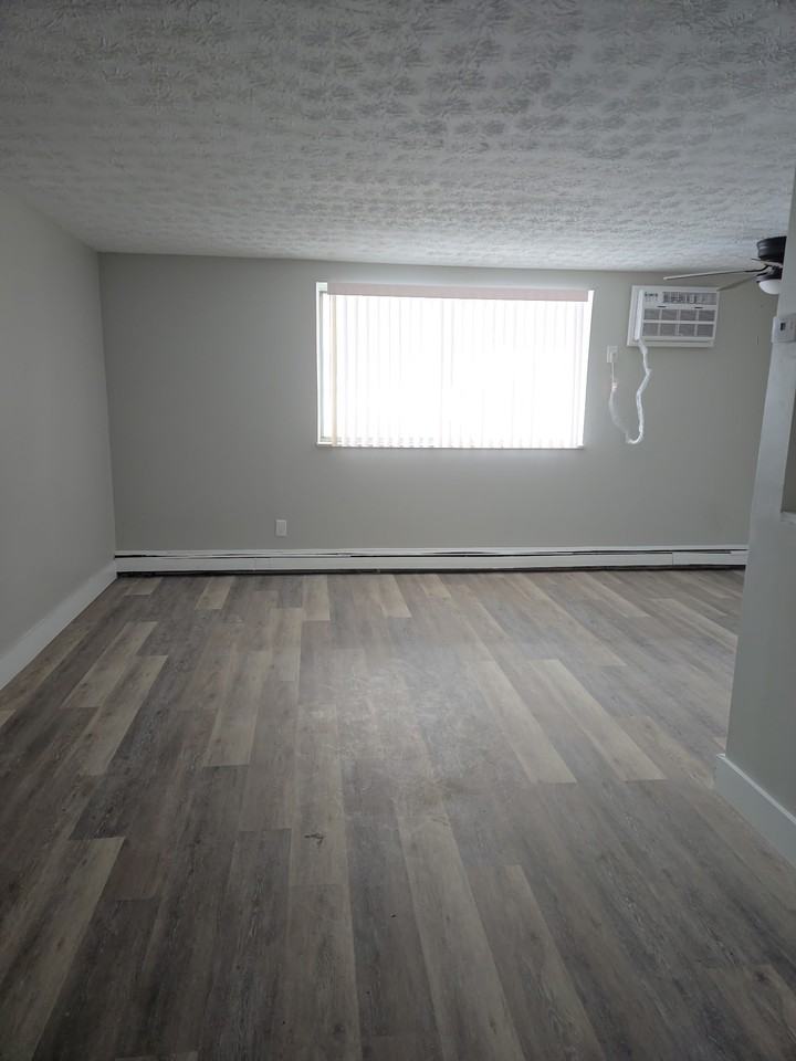 25400 Euclid Ave - Photo 4 of 6