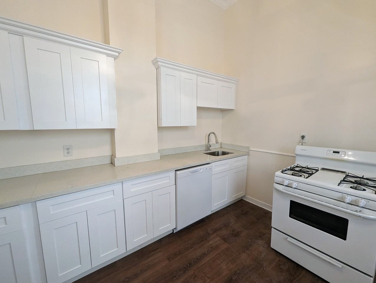 429 Vallette St #NA - Photo 2 of 15