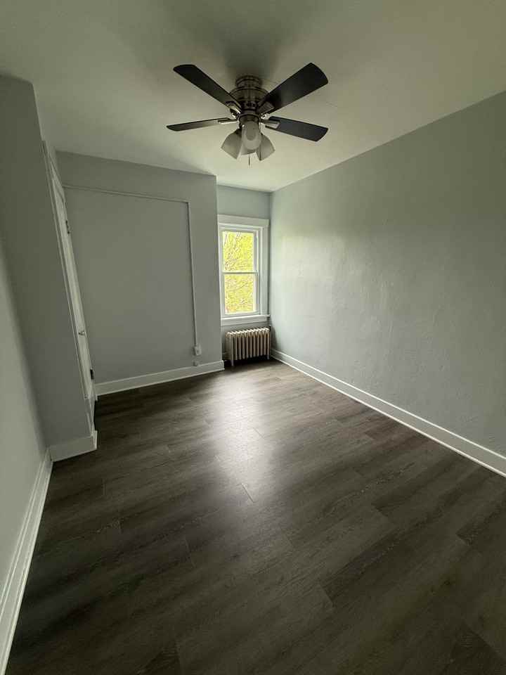 224 Jefferson Ave #7 - Photo 2 of 5