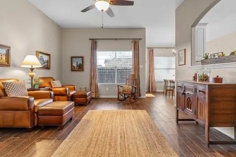 915 E Highway St #NA - Photo 3 of 11