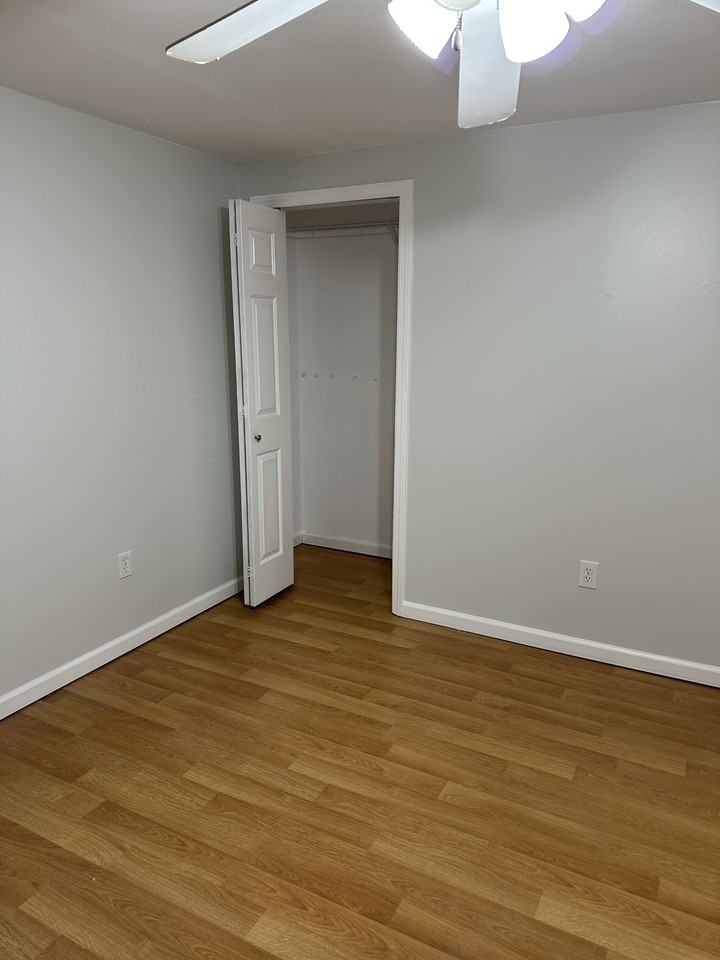 475 Pucker St - Photo 5 of 21