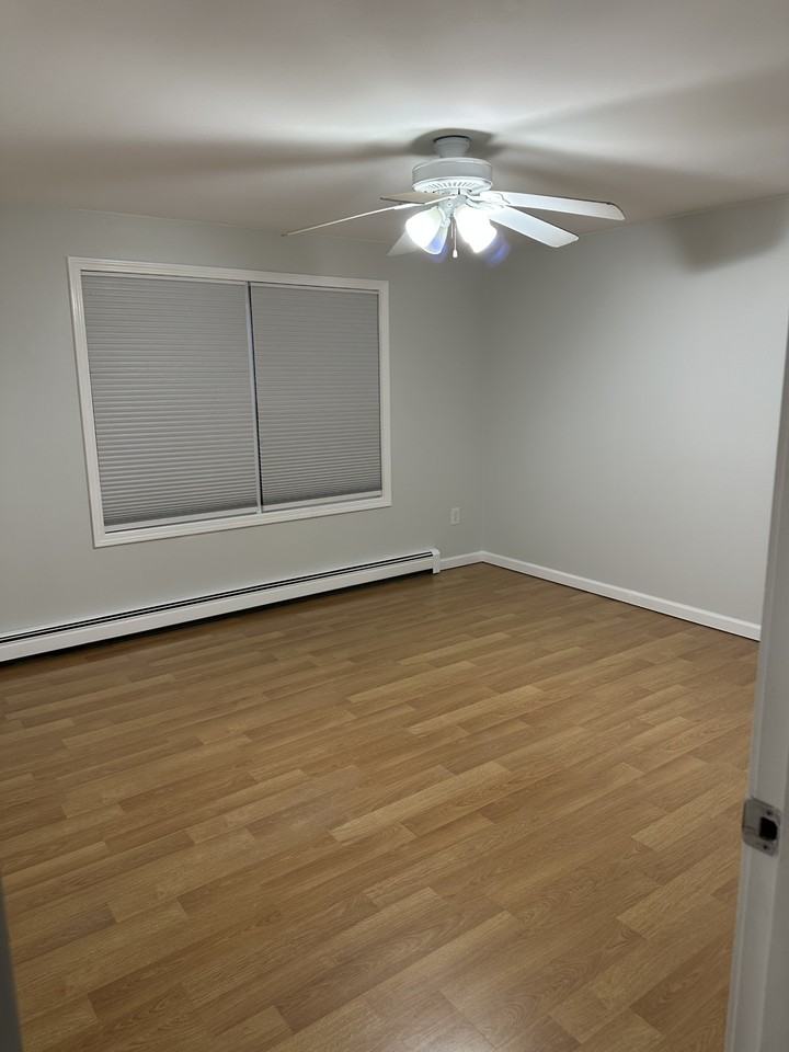 475 Pucker St - Photo 7 of 21