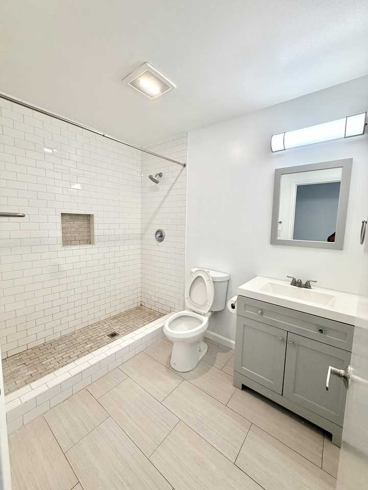 6554 Greenbush Ave #NA - Photo 4 of 9