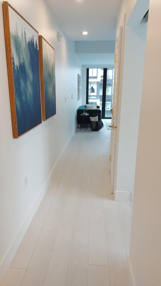 138 East 8th Avenue #504 - Photo 3 of 12