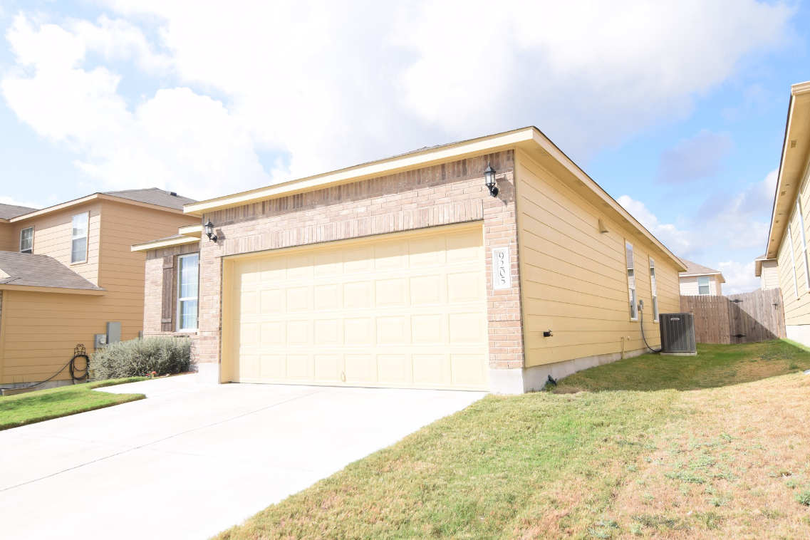 9205 Sandyford Ct #NA - Photo 3 of 42