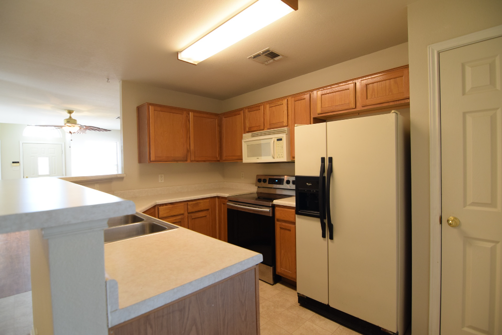 1404 Fox Creek Dr #NA - Photo 5 of 21