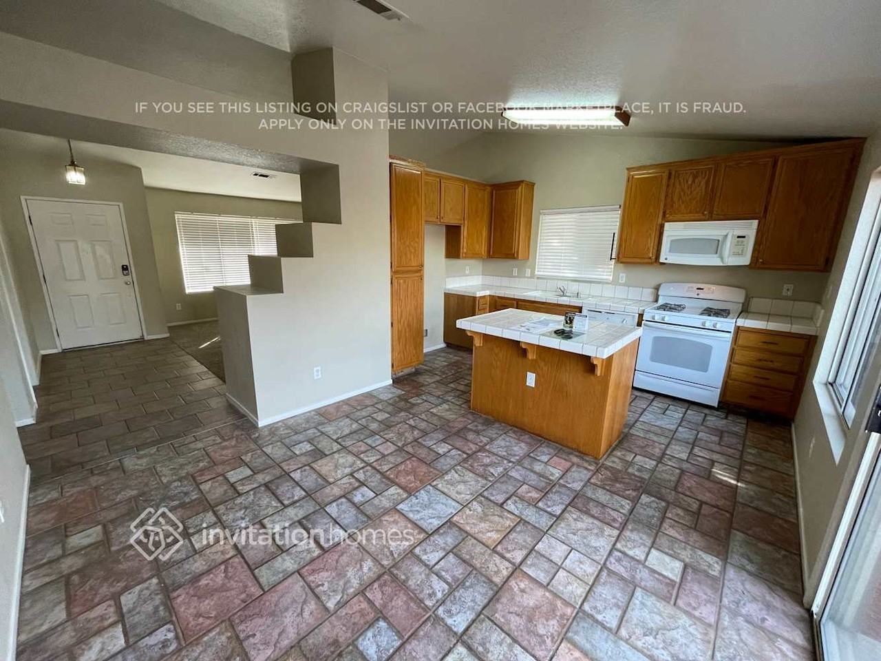 239 Sterling Grove Dr - Photo 5 of 14