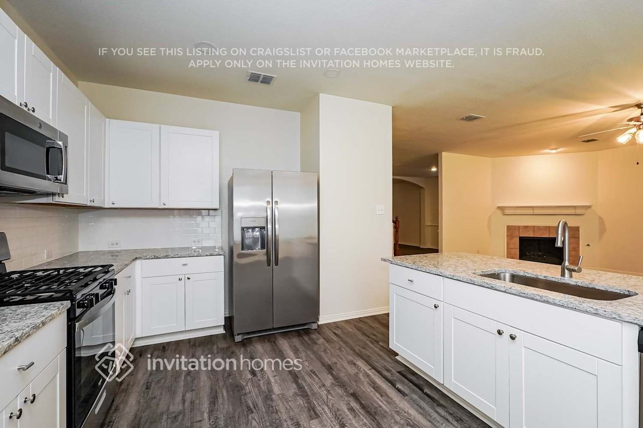 12301 Macaroon Ln - Photo 6 of 18
