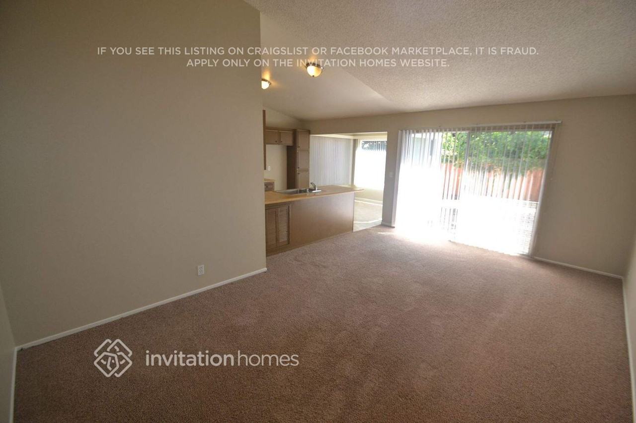 519 Coot Ln - Photo 4 of 13
