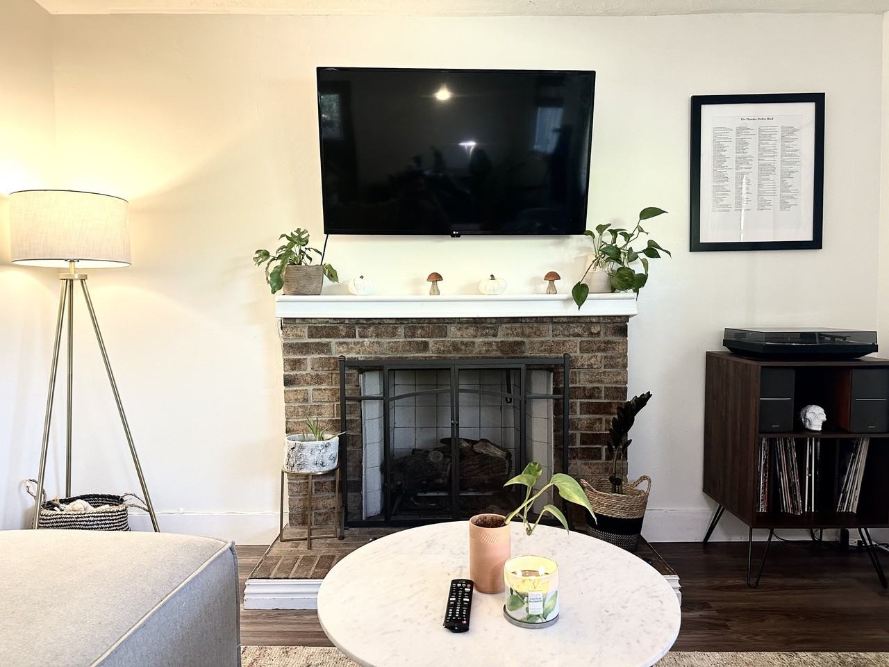 820 E Zenith Ave - Photo 5 of 37
