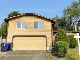 featured image of 3308 Saint Andrews Ct Ne