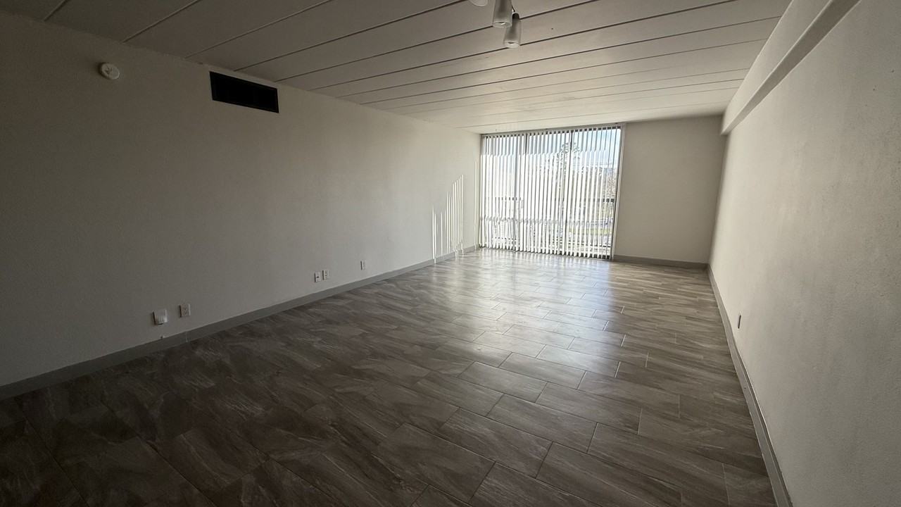 5400 Memorial - 213 #213 - Photo 2 of 26