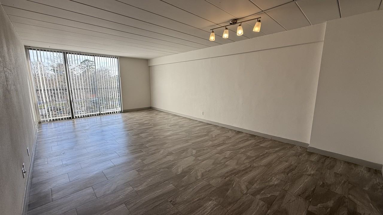5400 Memorial - 213 #213 - Photo 3 of 26