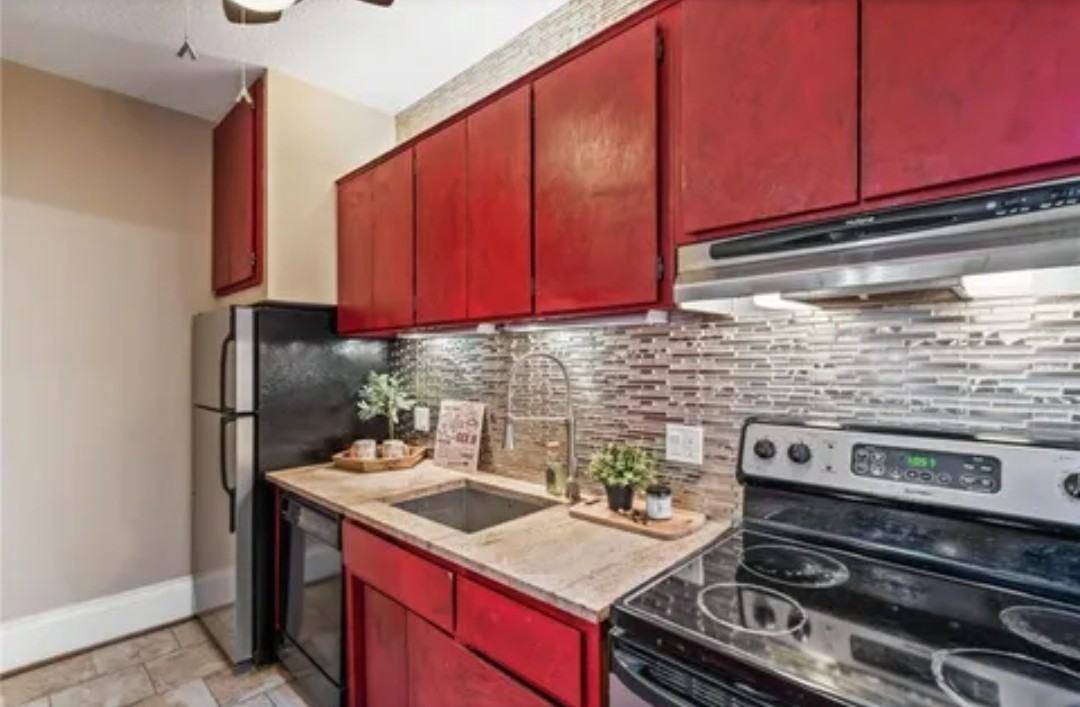 391 Laurel Ave #103 - Photo 4 of 28