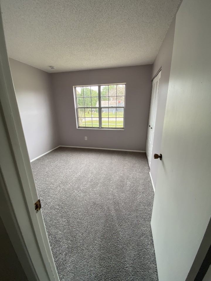 1264 Dawn St Ne #1 - Photo 6 of 10