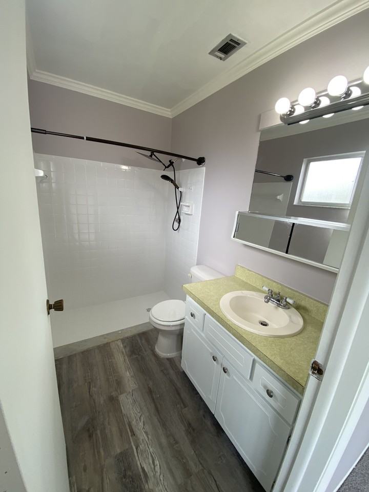 1264 Dawn St Ne #1 - Photo 7 of 10