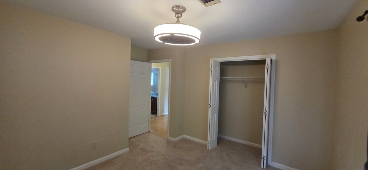 2180 Riverway Dr #1 - Photo 6 of 24