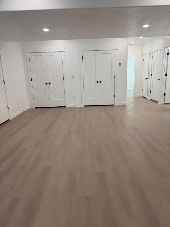 13836 S Greenford Ln #1 - Photo 2 of 10