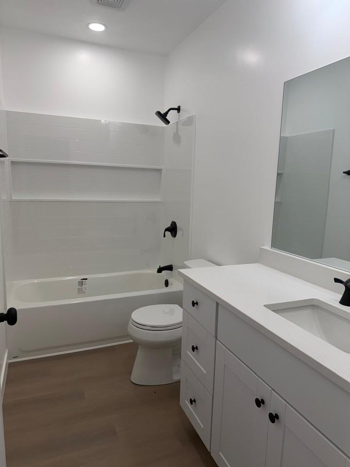 13836 S Greenford Ln #1 - Photo 3 of 10