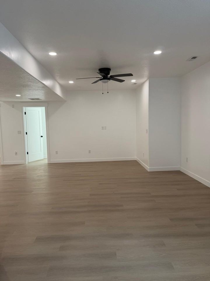 13836 S Greenford Ln #1 - Photo 7 of 10