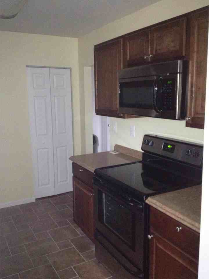 236 Meadow View Ln #1 - Photo 3 of 10