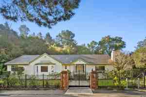 featured image of 401 Moseley Rd #1