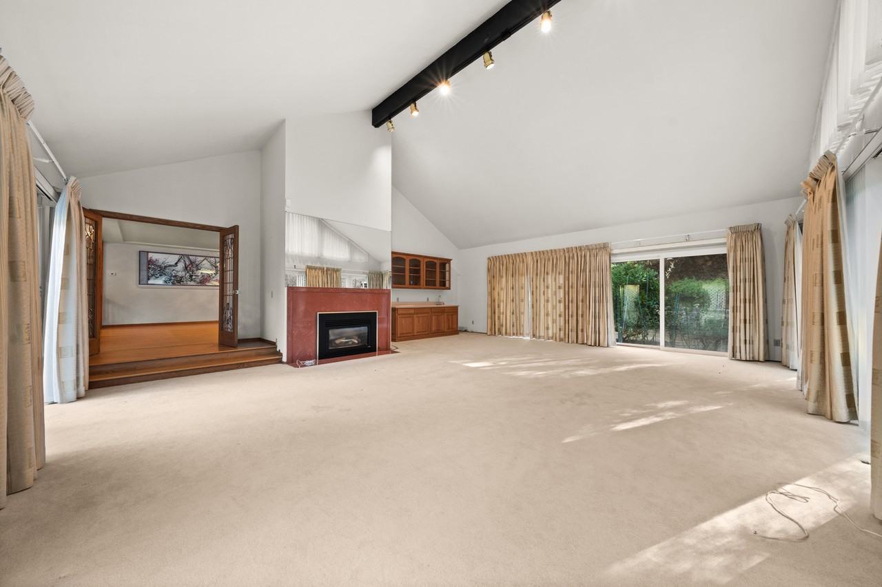 401 Moseley Rd #1 - Photo 6 of 29