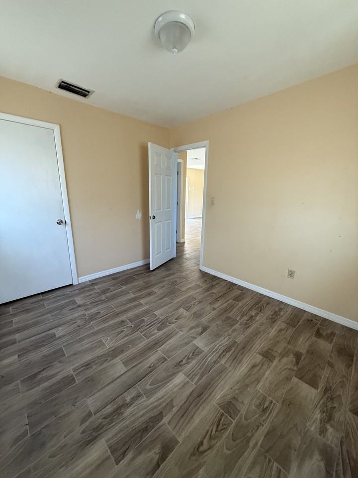 2236 Wolverton Ct #1 - Photo 4 of 7