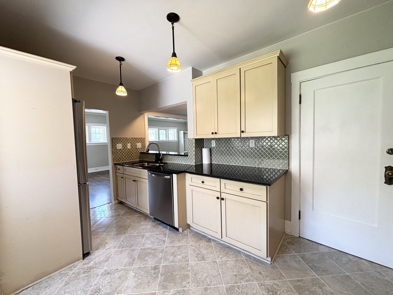 679 S 1300 E #UP - Photo 2 of 20