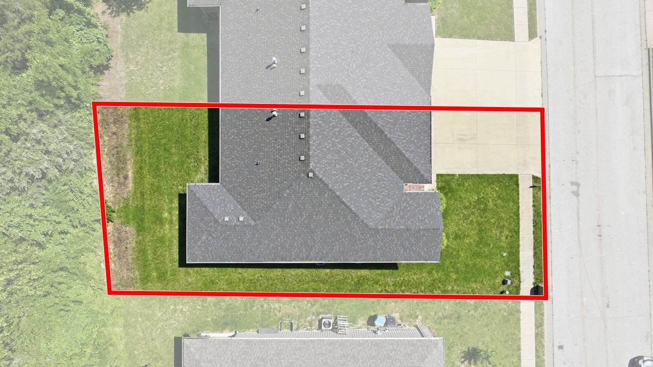1420 S Treetop Ct #1 - Photo 2 of 10