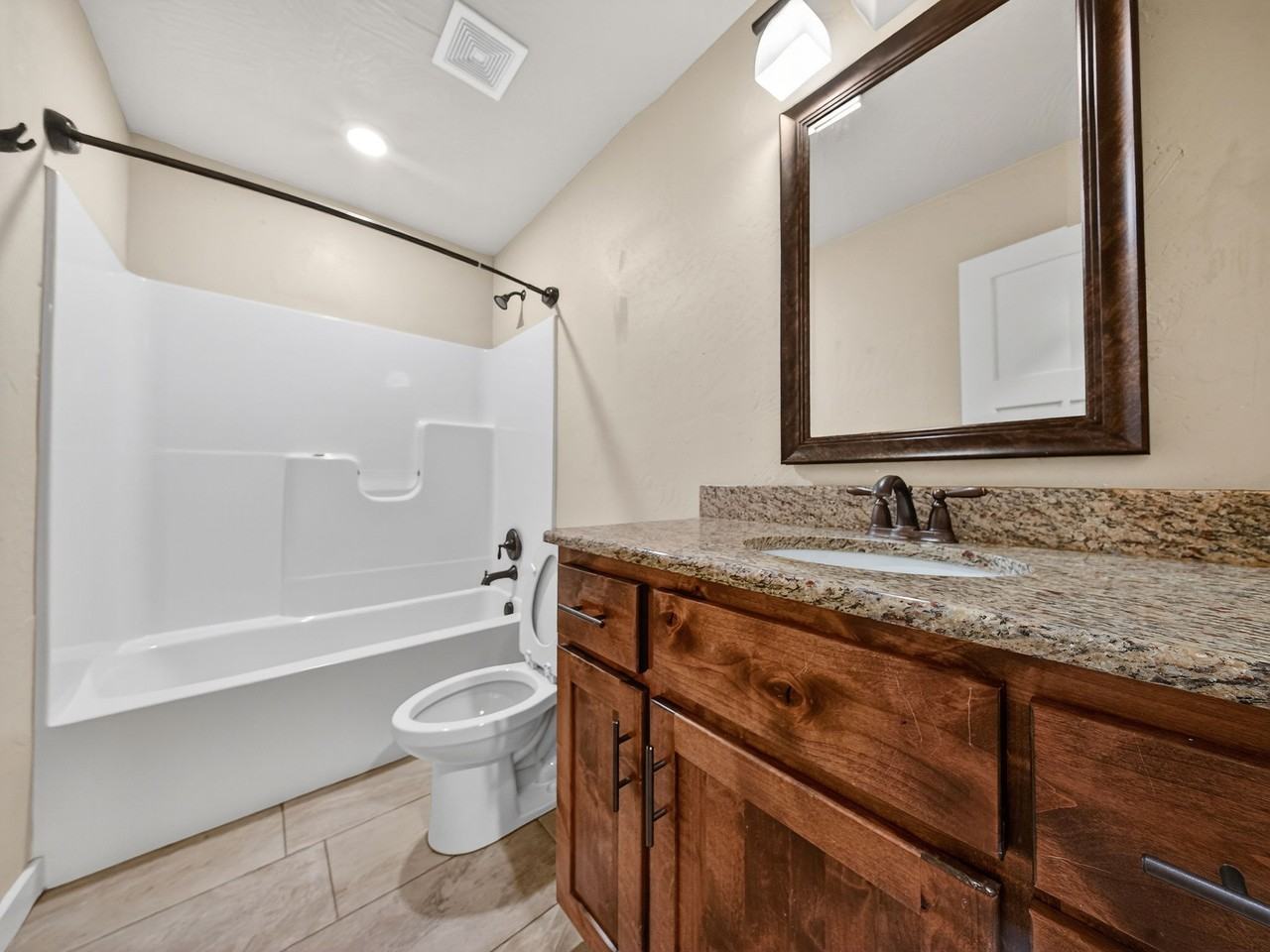 1420 S Treetop Ct #1 - Photo 7 of 10