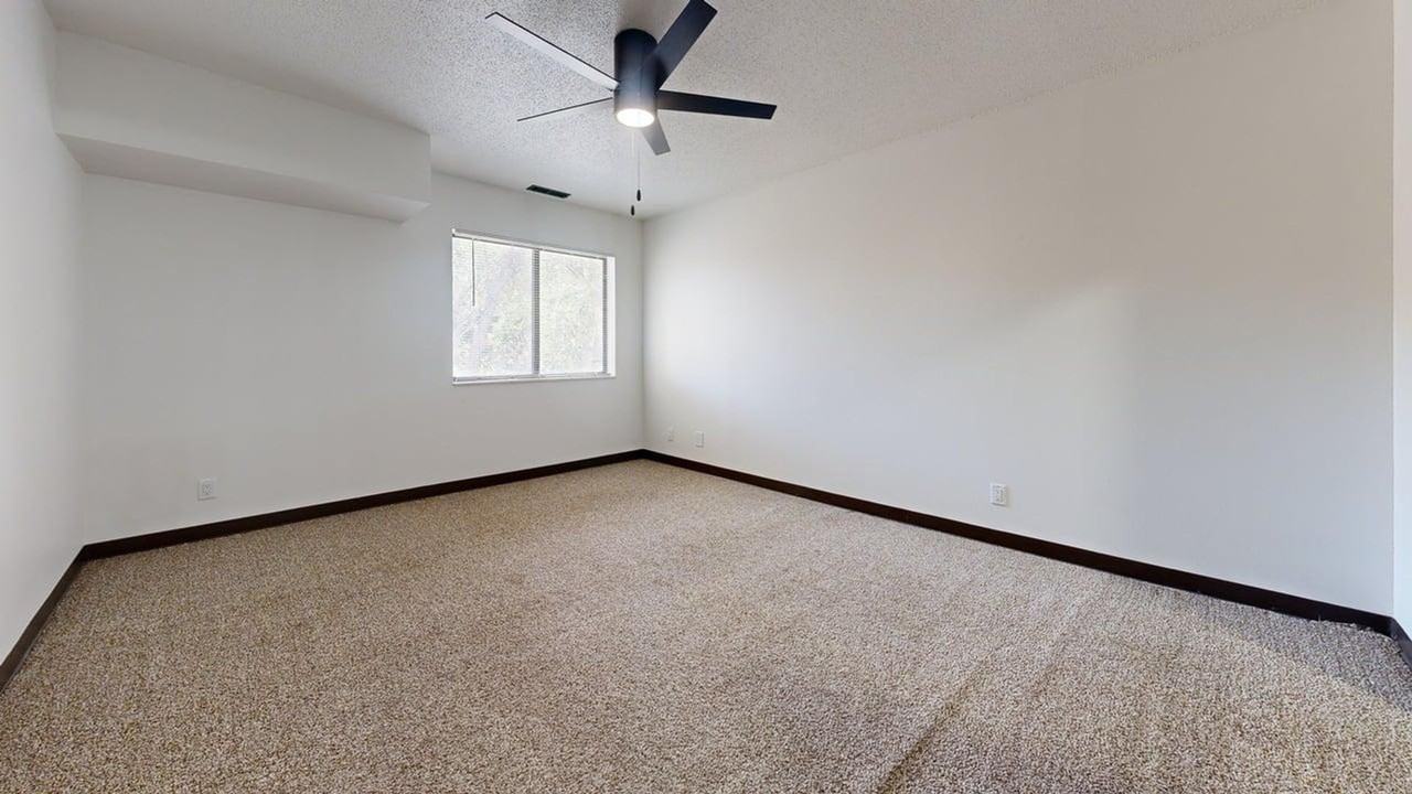 215 E Arbor (Bismarck,ND) - Photo 4 of 9