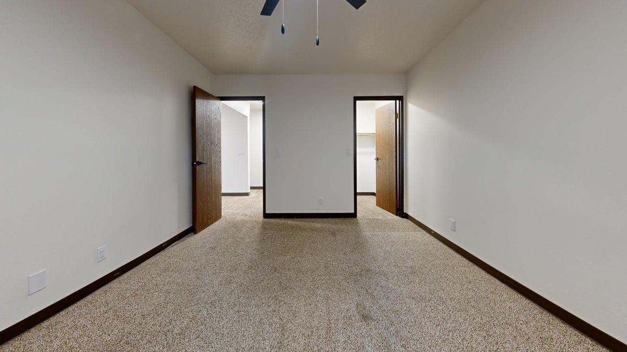215 E Arbor (Bismarck,ND) - Photo 6 of 9