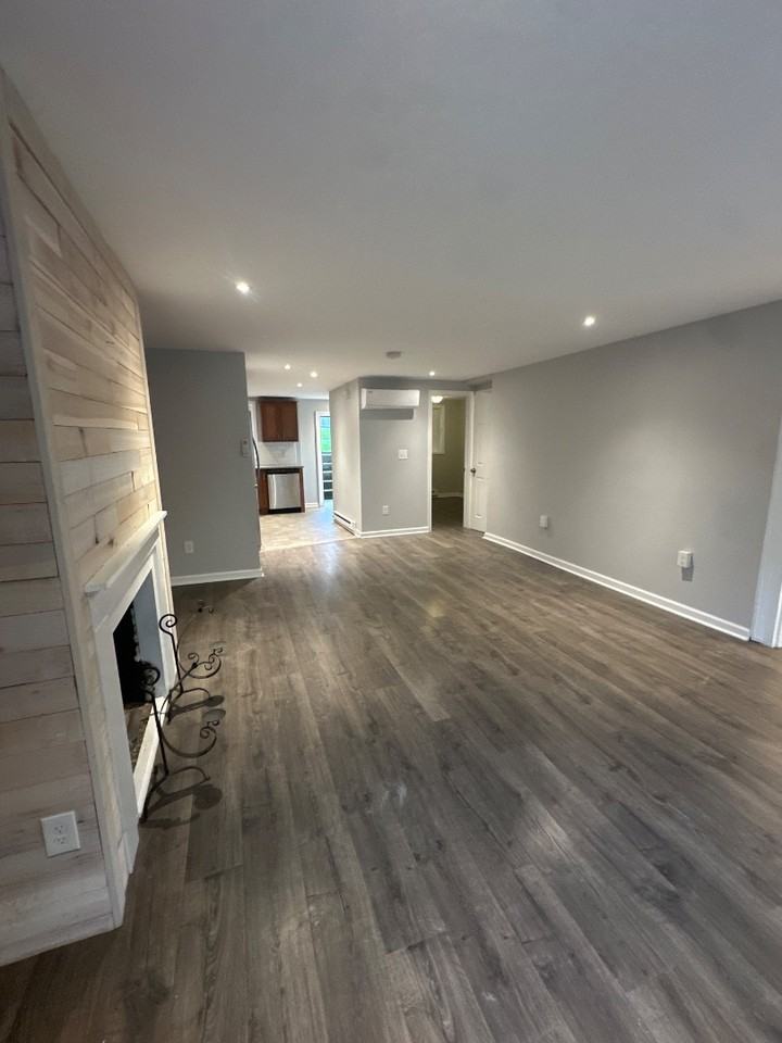 295 Lark St - Photo 2 of 2